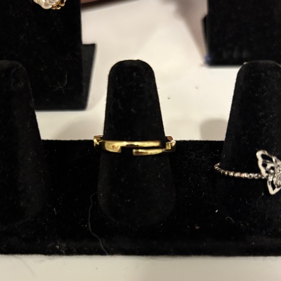 Gold adjustable Heart ring - Picture 2 of 2